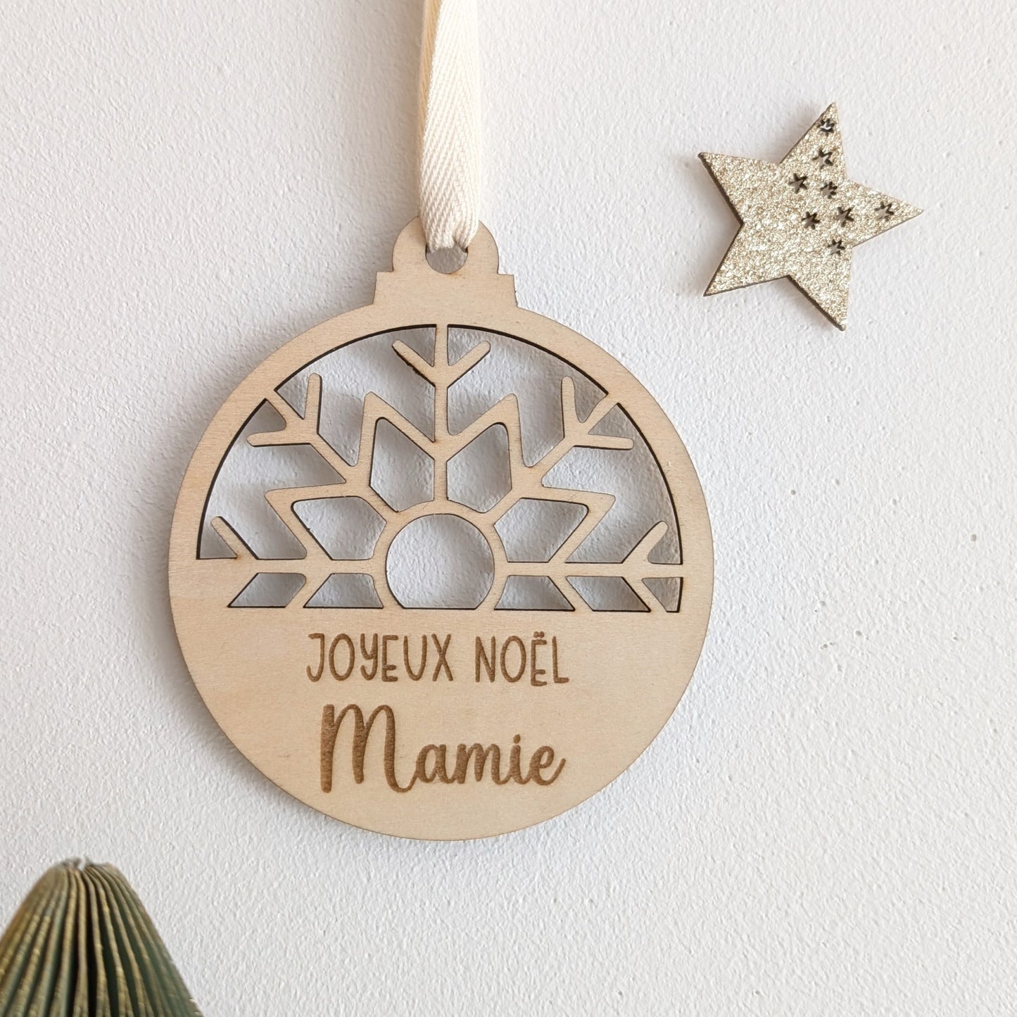 Boule de Noël personnalisée en bois