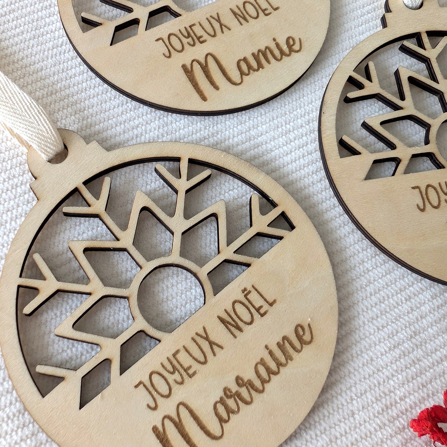 Boule de Noël personnalisée en bois